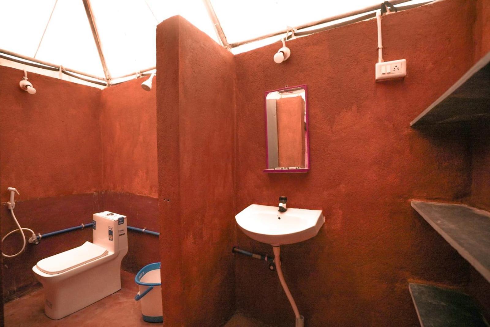 Murali Guesthouse Hampi Esterno foto